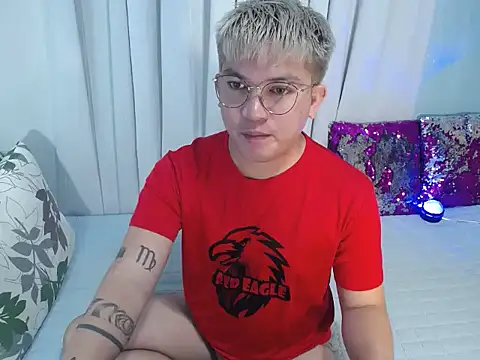 Snapshot of Fuckboii_intown chatting on 13, 11, 2025 Fuckboii intown online show from 13, 11, 2025