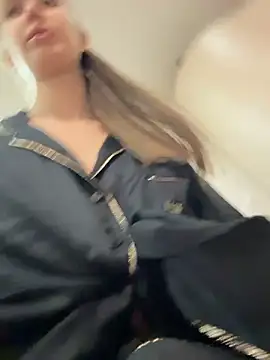 ElliRose online show from 11, 1, 2026