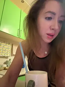 Snapshot of MarinaDiva11_74 chatting on 10, 9, 2025 MarinaDiva11 74 online show from 10, 9, 2025