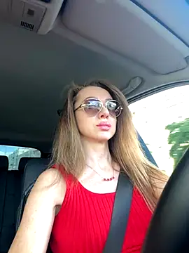 Snapshot of MarinaDiva11_74 chatting on 14, 9, 2025 MarinaDiva11 74 online show from 14, 9, 2025