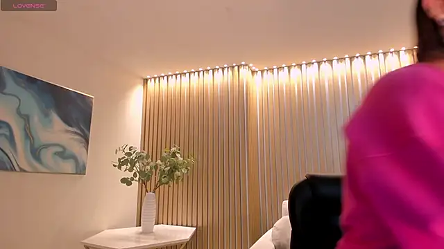 SarahRhodes  online show from 24, 2, 2026