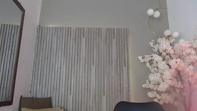 Michellee 20 online show from 8, 10, 2025