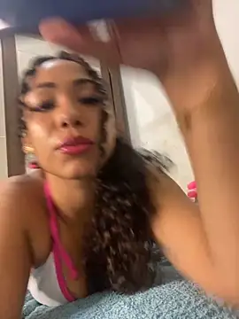 jhennyfer online show from 15, 10, 2025