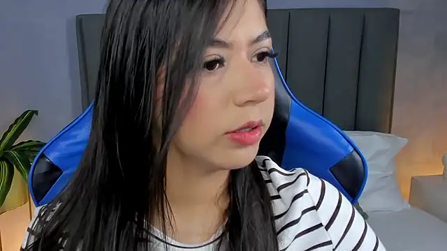 Snapshot of anagil_ chatting on 21, 11, 2025 anagil online show from 21, 11, 2025