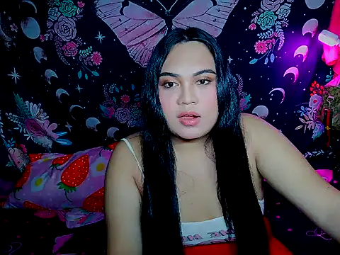 Snapshot of YourThicc_bella chatting on 17, 5, 2026 YourThicc bella online show from 17, 5, 2026