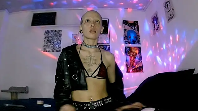 plutonbluemooon333 online show from 19, 5, 2026