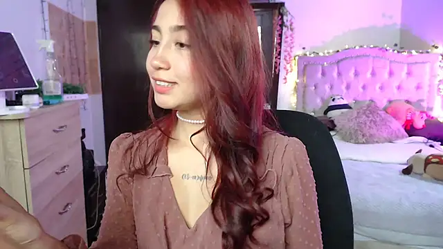 Snapshot of evali16 chatting on 21, 11, 2025 evali16 online show from 21, 11, 2025