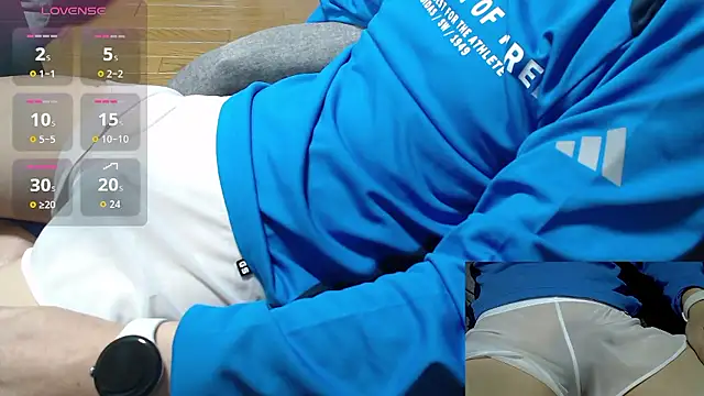 Snapshot of Yasu2000 chatting on 15, 11, 2025 Yasu2000 online show from 15, 11, 2025