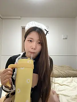  YUNOo0  online show from 20, 11, 2025