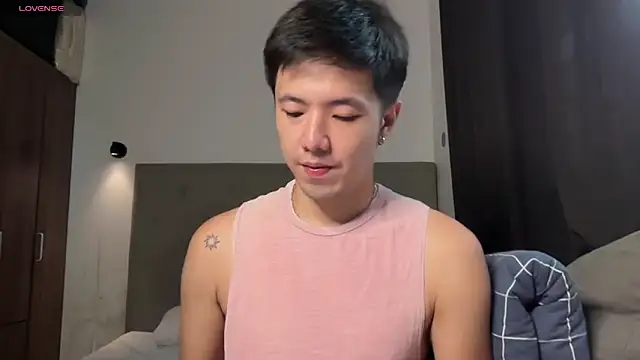 Snapshot of Addictiveboi chatting on 17, 5, 2026 Addictiveboi online show from 17, 5, 2026