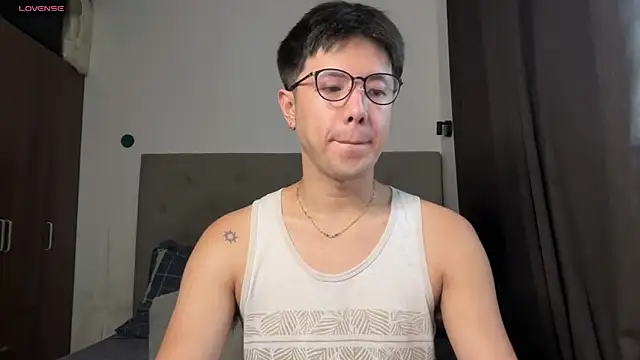 Snapshot of Addictiveboi chatting on 10, 5, 2026 Addictiveboi online show from 10, 5, 2026