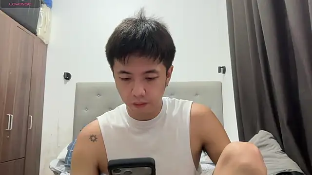 Snapshot of Addictiveboi chatting on 8, 6, 2026 Addictiveboi online show from 8, 6, 2026