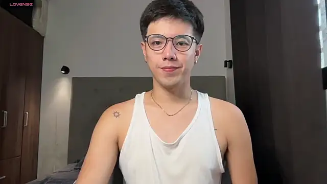 Snapshot of Addictiveboi chatting on 8, 5, 2026 Addictiveboi online show from 8, 5, 2026