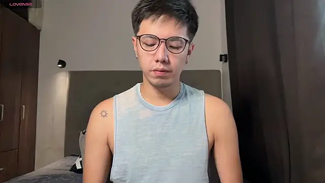 Snapshot of Addictiveboi chatting on 7, 5, 2026 Addictiveboi online show from 7, 5, 2026