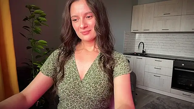 Snapshot of Luna_Raee chatting on 20, 9, 2025 Luna Raee online show from 20, 9, 2025
