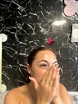 Snapshot of AroraAngel chatting on 21, 10, 2025 AroraAngel online show from 21, 10, 2025