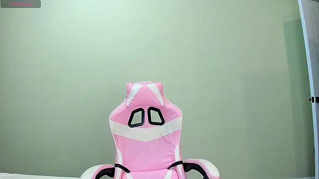 Snapshot of obokozu_mai chatting on 13, 11, 2025 obokozu mai online show from 13, 11, 2025