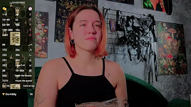 Snapshot of the_high_priestess chatting on 23, 11, 2025 the high priestess online show from 23, 11, 2025