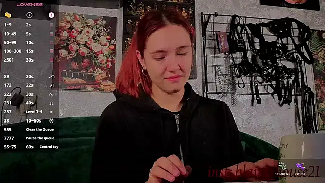 Snapshot of the_high_priestess chatting on 19, 10, 2025 the high priestess online show from 19, 10, 2025