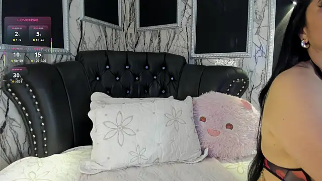 adelinemoretti online show from 5, 1, 2026