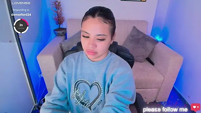 nicemiiaa7  online show from 14, 2, 2026