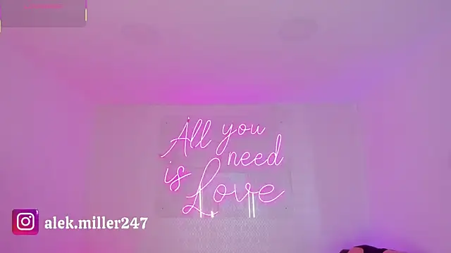 Snapshot of aleksandramiller_ chatting on 18, 9, 2025 aleksandramiller online show from 18, 9, 2025