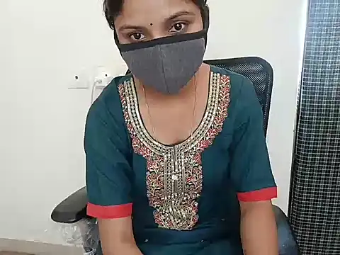 Snapshot of miss_kaur23 chatting on 6, 11, 2025 miss kaur23 online show from 6, 11, 2025