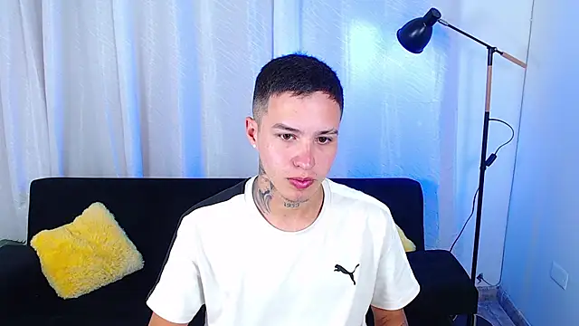 Cumandres18 online show from 14, 4, 2026