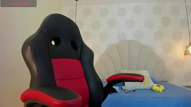 Snapshot of GIANAMILLER6 chatting on 26, 11, 2025 GIANAMILLER6 online show from 26, 11, 2025