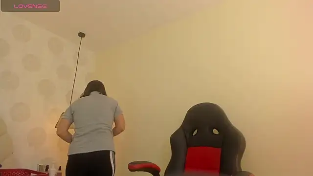 Snapshot of GIANAMILLER6 chatting on 5, 11, 2025 GIANAMILLER6 online show from 5, 11, 2025