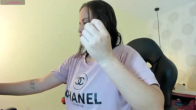 GIANAMILLER6 online show from 23, 9, 2025