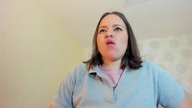 Snapshot of GIANAMILLER6 chatting on 24, 10, 2025 GIANAMILLER6 online show from 24, 10, 2025