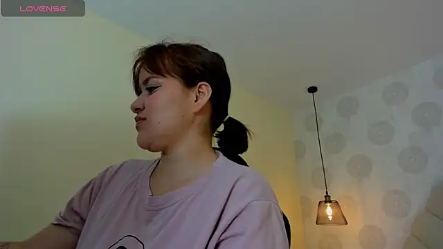 Snapshot of GIANAMILLER6 chatting on 27, 4, 2026 GIANAMILLER6 online show from 27, 4, 2026