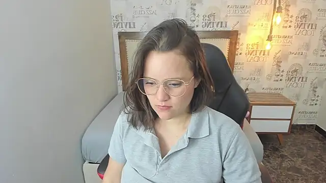 GIANAMILLER6 online show from 8, 9, 2025