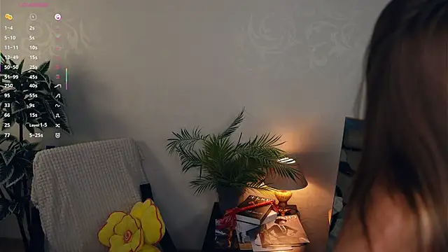 OdellaGillingham online show from 24, 10, 2025