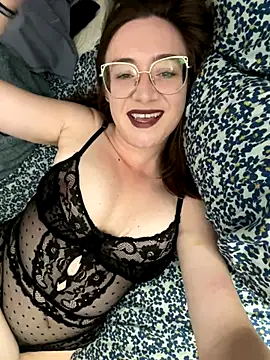 NaughtyNerdyWifey online show from 12, 11, 2025