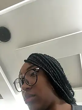Snapshot of YallianaBrooks chatting on 18, 7, 2026 YallianaBrooks online show from 18, 7, 2026