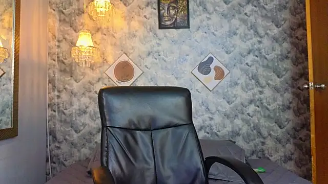Snapshot of Apolo_rousse1 chatting on 18, 12, 2025 Apolo rousse1 online show from 18, 12, 2025