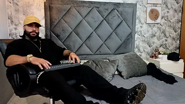 Apolo rousse1 online show from 7, 10, 2025