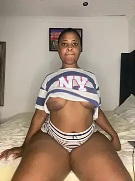 BQueen223 online show from 8, 3, 2026