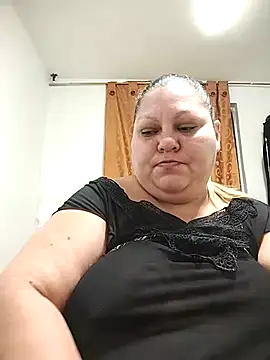 Snapshot of Miasmithr chatting on 17, 10, 2025 Miasmithr online show from 17, 10, 2025