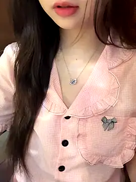 Snapshot of Nana_kute20 chatting on 9, 10, 2025 Nana kute20 online show from 9, 10, 2025