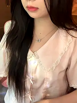 Snapshot of Nana_kute20 chatting on 14, 10, 2025 Nana kute20 online show from 14, 10, 2025