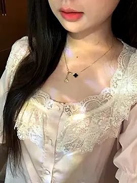 Snapshot of Nana_kute20 chatting on 12, 11, 2025 Nana kute20 online show from 12, 11, 2025