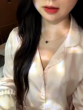 Snapshot of Nana_kute20 chatting on 13, 11, 2025 Nana kute20 online show from 13, 11, 2025