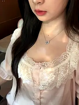 Snapshot of Nana_kute20 chatting on 20, 11, 2025 Nana kute20 online show from 20, 11, 2025