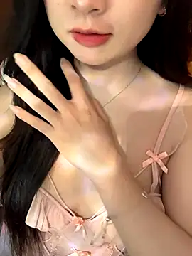 Snapshot of Nana_kute20 chatting on 21, 11, 2025 Nana kute20 online show from 21, 11, 2025