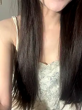 Snapshot of Dior_baby chatting on 8, 11, 2025 Dior baby online show from 8, 11, 2025