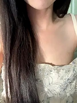 Snapshot of Dior_baby chatting on 28, 11, 2025 Dior baby online show from 28, 11, 2025