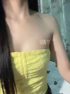 Snapshot of Dior_baby chatting on 24, 11, 2025 Dior baby online show from 24, 11, 2025